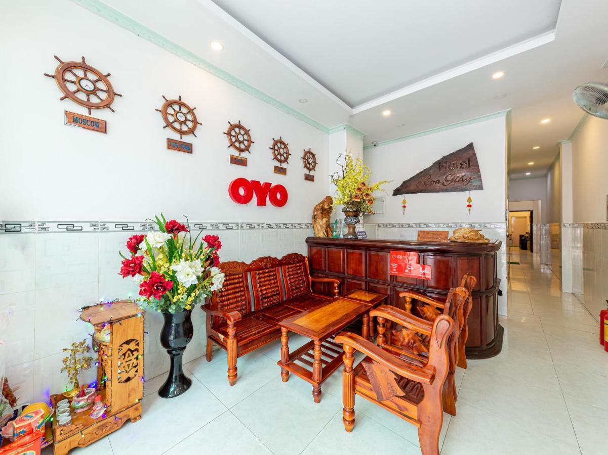 Oyo 828 Hoa Giay Hotel Nha Trang Exterior foto