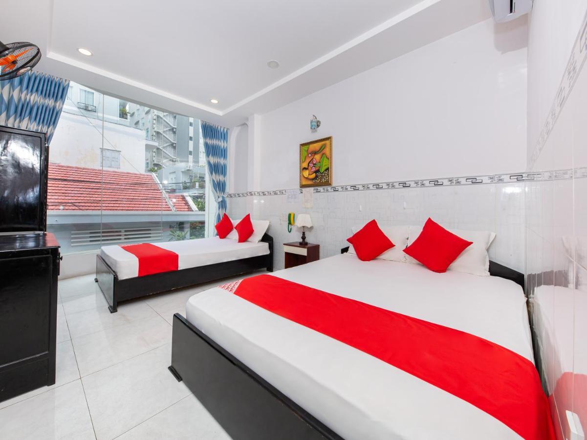 Oyo 828 Hoa Giay Hotel Nha Trang Exterior foto